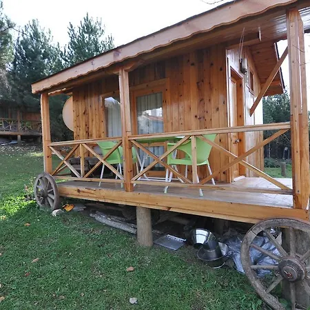 Nesilce Tatil Koeyue 게스트하우스 3*